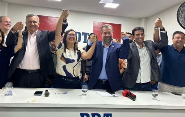 VÍDEO: Ana Paula Matos sai carregada por apoiadores na sede do PDT em Salvador após reafirmação de apoio a Bruno Reis