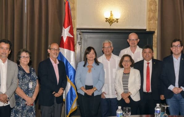 Alice Portugal lidera missão solidária a Cuba em protesto contra o bloqueio dos EUA