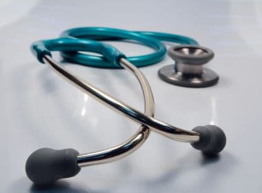 Prefeitura abre processo para contratação de médicos; remuneração é de até R$ 6,3 mil