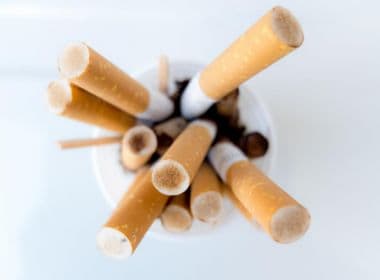 Ministro da Saúde assina documento que prevê eliminação do comércio ilícito de tabaco