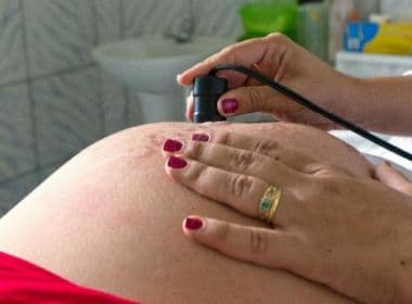 Indução de parto na 39ª semana de gestação é benéfica para mãe e bebê, diz estudo