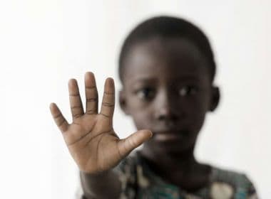 Uma criança morre no mundo a cada cinco segundos, aponta relatório da OMS