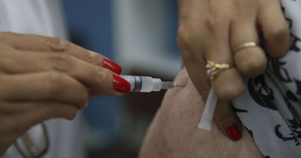 Após intervenção de lotes, Anvisa suspende importação e distribuição de vacina indiana