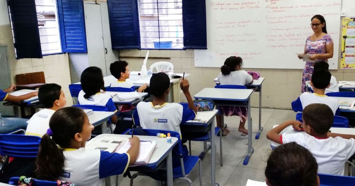 Bolsonaro veta projeto que previa atendimento psicológico em escolas públicas