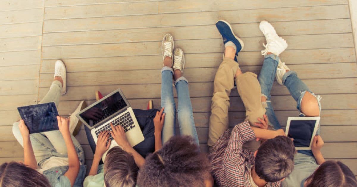 Estudo indica que um em cada quatro adolescentes é dependente de internet
