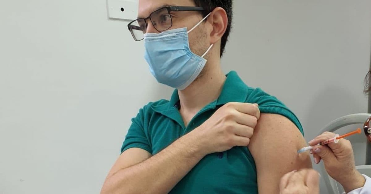 Médico baiano já pode estar imunizado pela vacina contra a Covid-19; entenda como
