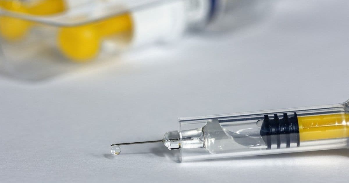 Moderna anuncia que UE aprovou compra de 80 milhões de doses de candidata a vacina