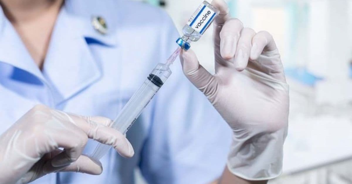 Vacina da Covid-19: AstraZeneca admite erro de dosagem em estudo e recebe críticas