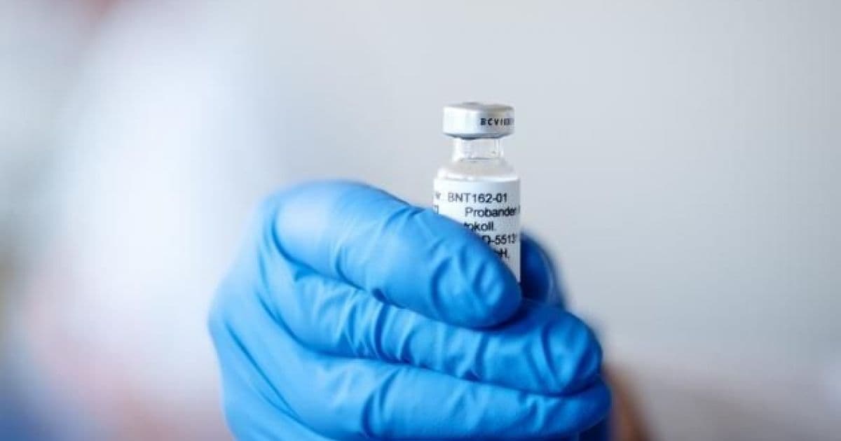 Pfizer não pretende submeter pedido para uso emergencial de vacina no Brasil