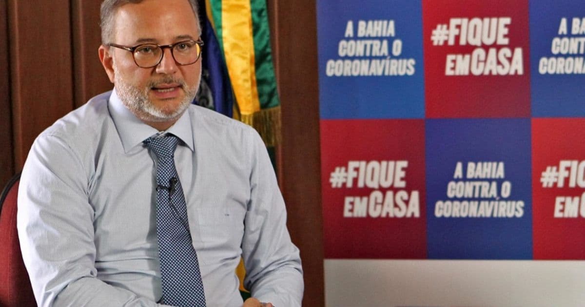 Vilas-Boas anuncia mais doses da Coronavac e alerta: nesse ritmo, vacinação vai durar anos