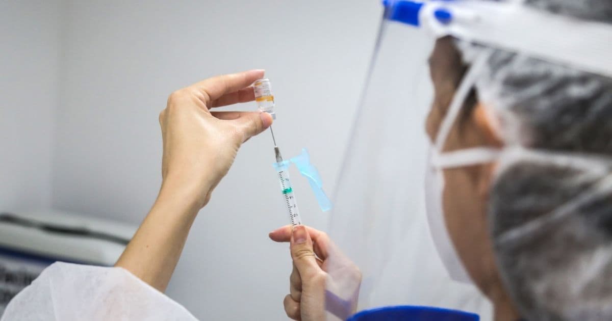 Sesab garante aplicação da 2ª dose da vacina contra Covid-19 aos 'fura-fila'