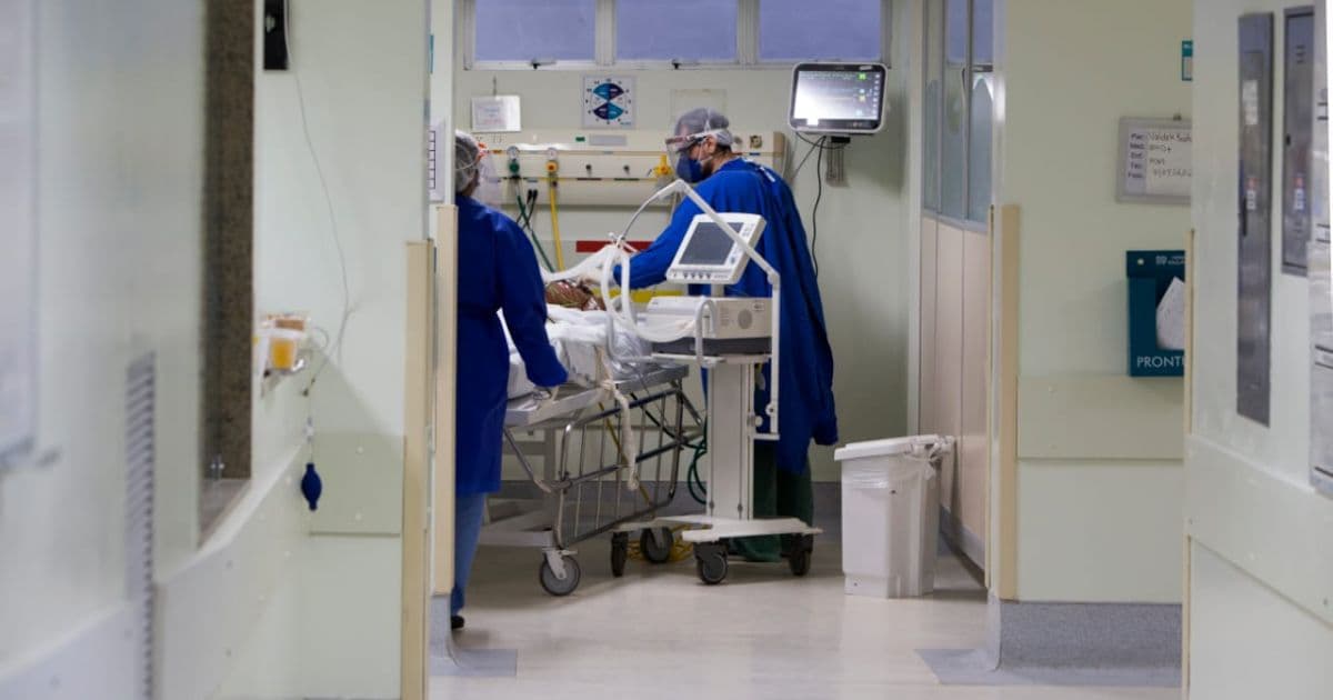 Enfermeiros reclamam de desgastes físico e mental com pandemia, diz Coren-BA
