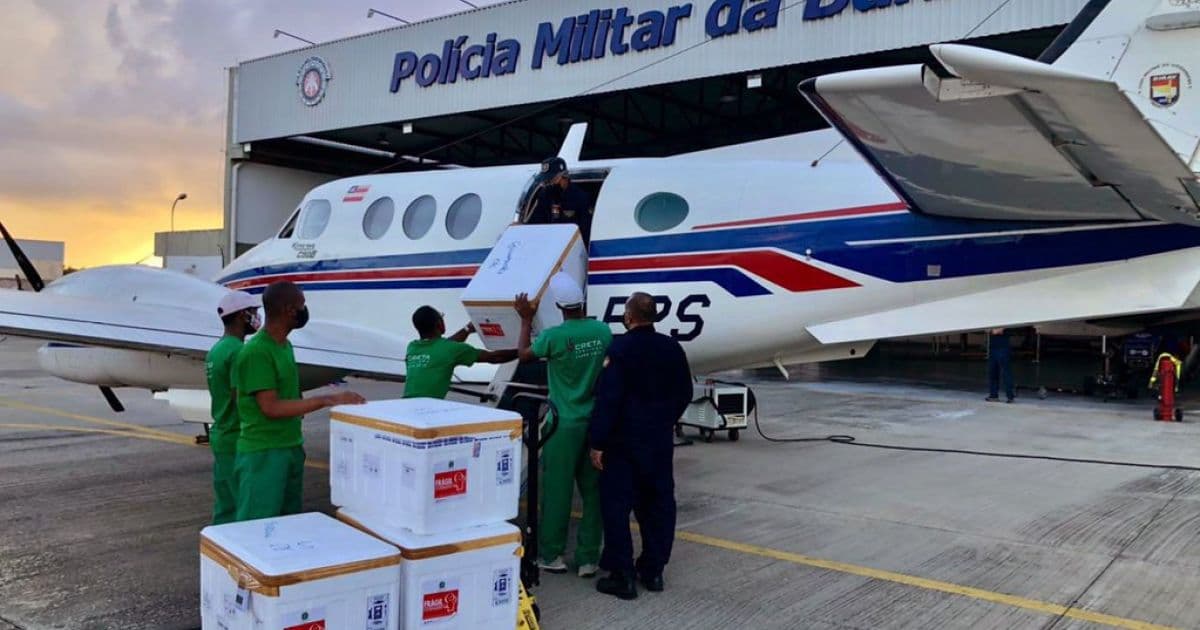 Bahia recebe 396 mil doses de vacina; lote chega atrasado e em menor quantidade