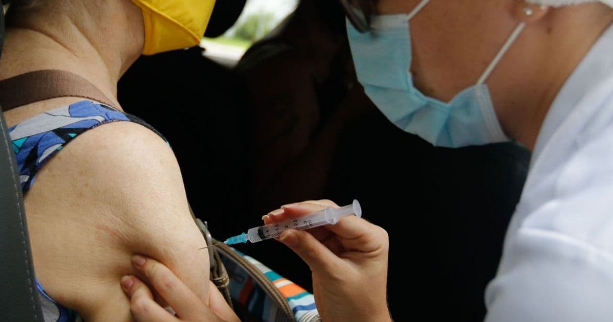 Fiocruz aponta melhora em taxas de ocupação de UTI Covid com avanço da vacinação