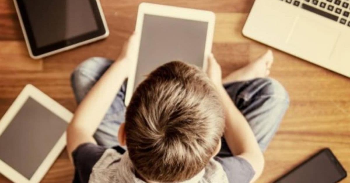 Sociedade Brasileira de Pediatria alerta sobre exposição de crianças na internet