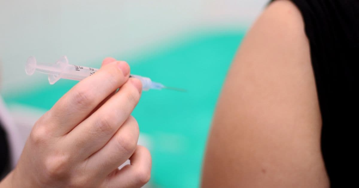 Maioria da população brasileira, negros receberam 23% das vacinas contra Covid-19