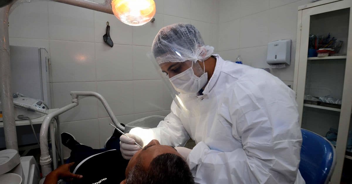 Salvador abre processo seletivo para contratar 90 enfermeiros e odontólogos
