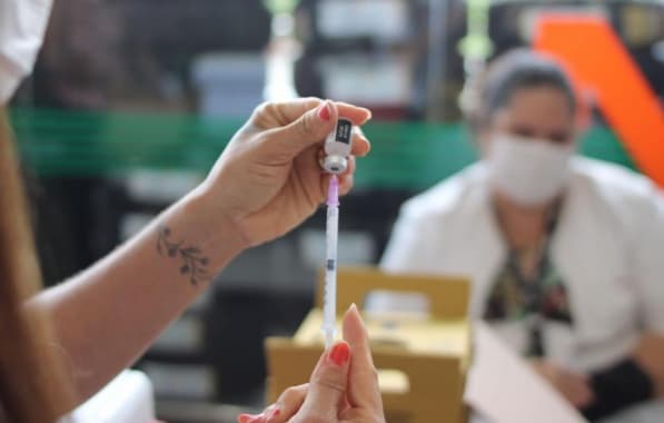 Vacinação contra Covid-19 é retomada nesta segunda em Salvador; saiba onde se vacinar