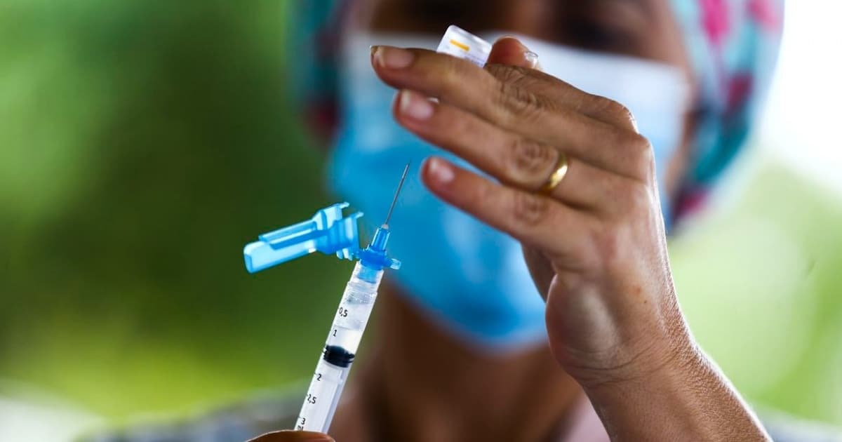 Anvisa escolhe composição de vacinas contra influenza para 2024