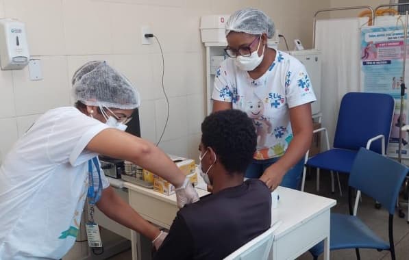 Ação municipal de vacinação contra a Dengue aplica 950 doses da vacina contra a doença nos shoppings soteropolitanos 