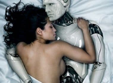 Metade dos norte-americanos acredita que sexo com robôs será comum em 50 anos
