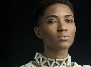 ‘Vamos continuar resistindo’, diz Luedji Luna sobre dificuldades da mulher negra na música