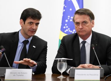 Bolsonaro transfere Secretaria de Cultura para Ministério do Turismo