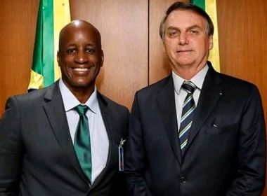 Bolsonaro diz que presidente da Fundação Palmares é 'excelente pessoa'