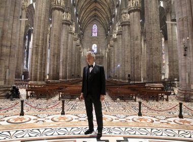 Itália: Em evento negacionista, Bocelli critica lockdown e duvida de gravidade da Covid-19