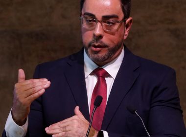 A partir de mestrado acusado de cópia, Bretas lança livro sobre privacidade e investigação