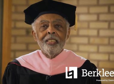 Gilberto Gil recebe título de Doutor Honoris Causa da Universidade Berklee em Valência