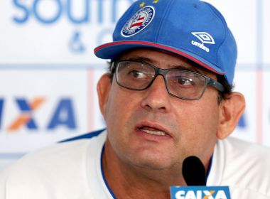 'Ninguém é máquina', diz Guto Ferreira justificando a opção pelo time reserva do Bahia