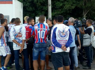 Organizada do Bahia vai ao Fazendão para fazer cobranças ao elenco
