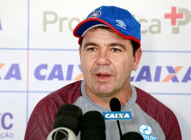 Enderson pede apoio da torcida para decisão contra o Ceará: 'Nosso camisa 10'
