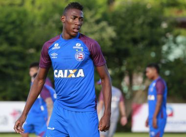 Lateral do Bahia faz elogios a Enderson Moreira: 'Passa bons trabalhos'
