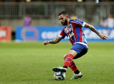 Bahia recebe sondagem do Racing por lateral-esquerdo Mena