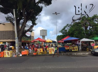 Ansiosos, torcedores do Bahia tomam arredores da Arena Fonte Nova