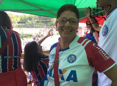 Torcedora se emociona com recepção ao Bahia: 'Só o tricolor pode fazer isso'