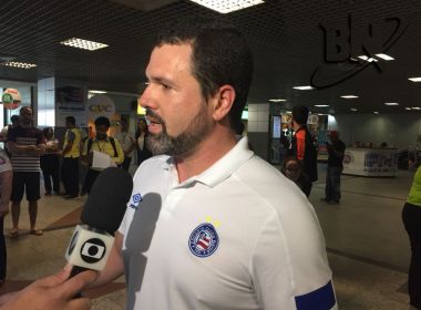 Médico do Bahia tranquiliza torcida e descarta lesão em Zé Rafael