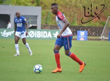 Emocionado, Léo fala em tom de despedida do Bahia: 'É a vida do futebol'