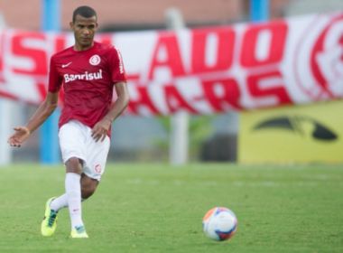 Em Salvador, Ernando aguarda rescisão com o Inter para assinar com o Bahia