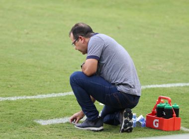 Enderson Moreira se diz preocupado com 'maratona' de jogos do Bahia