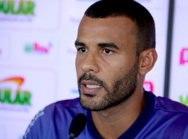 Ernando destaca sequência do Bahia sem tomar gols: 'Mérito de toda equipe'
