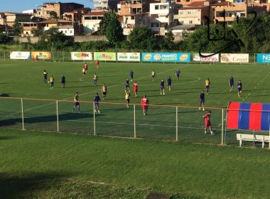 Coletivo entre reservas e transição movimenta tarde de treino no Fazendão