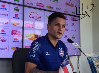Suspenso, Artur lamenta ausência contra o Internacional
