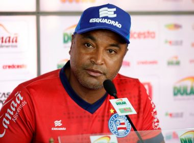 Roger veta Moisés e fala sobre possíveis opções para enfrentar o Inter