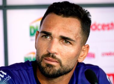 Gilberto garante que o Bahia está 'mentalmente bem' e mira triunfo no confronto direto