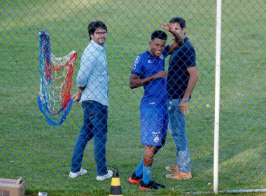 Emprestado ao Basel, Ramires faz tratamento de lesão no Fazendão