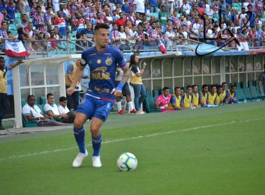 Flávio leva terceiro amarelo e não enfrenta o Goiás na próxima rodada do Brasileirão