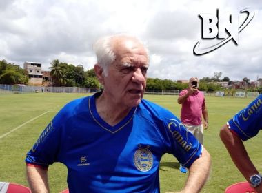 'Alegria sem tamanho', diz Evaristo de Macedo ao ser homenageado pelo Bahia